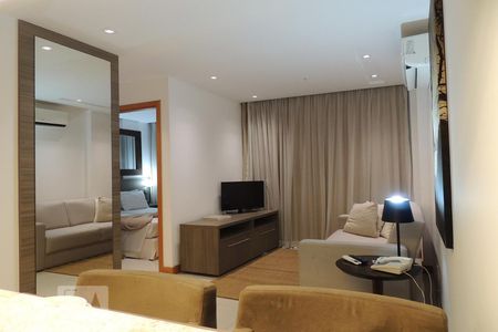 Sala  de apartamento para alugar com 1 quarto, 46m² em Jacarepaguá, Rio de Janeiro