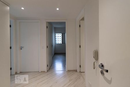 Corredor para os quartos de apartamento à venda com 4 quartos, 142m² em Itaim Bibi, São Paulo