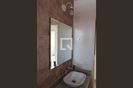 Apartamento à venda com 82m², 2 quartos e 1 vaga Apartamento à venda com 82m², 2 quartos e 1 vagaBanheiro