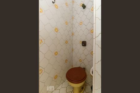 Casa para alugar com 400m², 4 quartos e 6 vagas Casa para alugar com 400m², 4 quartos e 6 vagasBanheiro