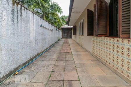 Casa para alugar com 400m², 4 quartos e 6 vagas Casa para alugar com 400m², 4 quartos e 6 vagasQuintal