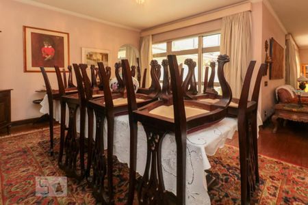 Casa para alugar com 400m², 4 quartos e 6 vagas Casa para alugar com 400m², 4 quartos e 6 vagasSala de jantar