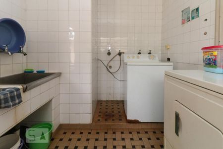 Casa para alugar com 400m², 4 quartos e 6 vagas Casa para alugar com 400m², 4 quartos e 6 vagasÁrea de serviço