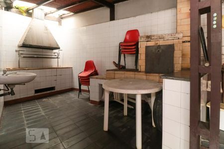 Casa para alugar com 400m², 4 quartos e 6 vagas Casa para alugar com 400m², 4 quartos e 6 vagasChurrasqueira e forno