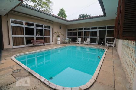 Casa para alugar com 400m², 4 quartos e 6 vagas Casa para alugar com 400m², 4 quartos e 6 vagasPiscina