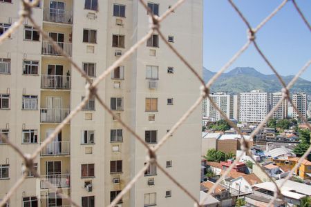 Quarto 01 - Janela de apartamento para alugar com 2 quartos, 47m² em Todos Os Santos, Rio de Janeiro
