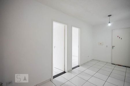 Sala de apartamento para alugar com 2 quartos, 47m² em Parque Marabá, Taboão da Serra