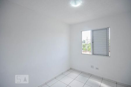 Quarto 1 de apartamento para alugar com 2 quartos, 47m² em Parque Marabá, Taboão da Serra