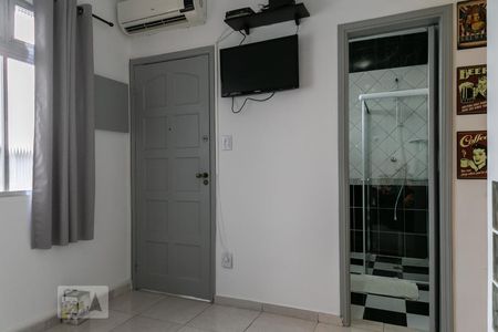 Sala de apartamento para alugar com 1 quarto, 35m² em Ponta da Praia, Santos