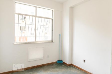 Quarto 1  de apartamento para alugar com 2 quartos, 50m² em Cubango, Niterói