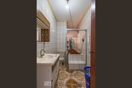 Casa à venda com 155m², 2 quartos e sem vaga Casa à venda com 155m², 2 quartos e sem vagaBanheiro