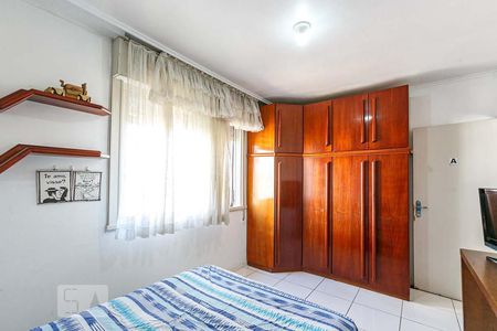 Quarto 1 de apartamento à venda com 3 quartos, 70m² em Santana, Porto Alegre