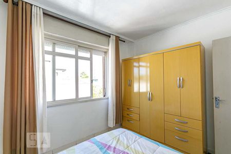 Quarto 2 de apartamento à venda com 3 quartos, 70m² em Santana, Porto Alegre