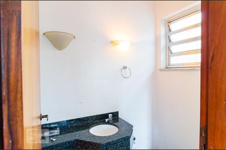 Lavabo de casa à venda com 3 quartos, 240m² em Jabaquara, São Paulo