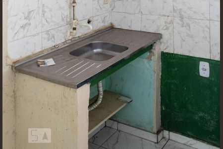 Cozinha de casa para alugar com 1 quarto, 50m² em Guaratiba, Rio de Janeiro