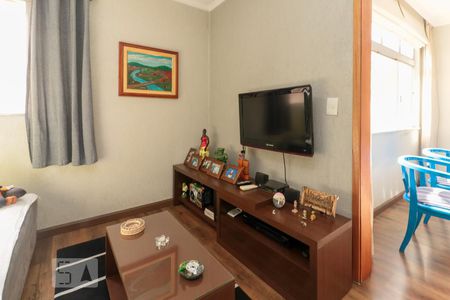 Sala de tv de apartamento à venda com 3 quartos, 66m² em Alto de Pinheiros, São Paulo