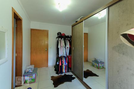 Suíte 2 de casa à venda com 3 quartos, 150m² em Guarujá, Porto Alegre