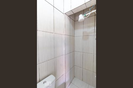 Banheiro de casa para alugar com 1 quarto, 24m² em Vila Ré, São Paulo