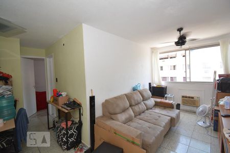 Sala de apartamento para alugar com 2 quartos, 50m² em Irajá, Rio de Janeiro