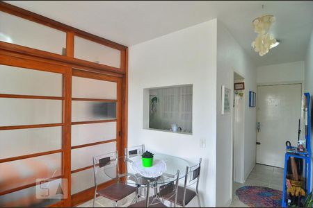 Sala de apartamento à venda com 1 quarto, 36m² em Centro, Canoas