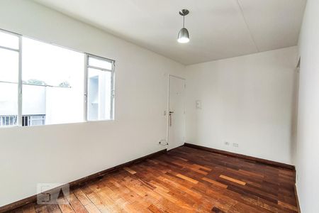 Sala de apartamento para alugar com 2 quartos, 45m² em Jardim Catanduva, São Paulo