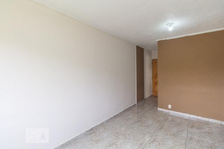 Sala de apartamento para alugar com 3 quartos, 57m² em Jardim Santa Teresinha, São Paulo