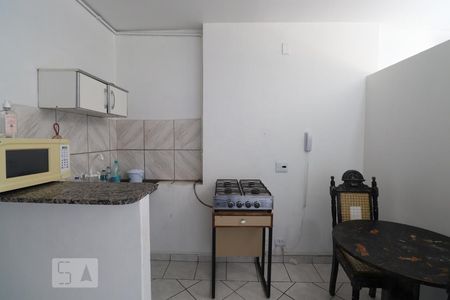 Cozinha de apartamento para alugar com 1 quarto, 35m² em Setor Central, Goiânia