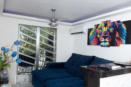 Sala de apartamento para alugar com 2 quartos, 60m² em Marechal Hermes, Rio de Janeiro