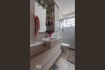 Banheiro Social de apartamento à venda com 2 quartos, 50m² em Cristo Redentor, Porto Alegre