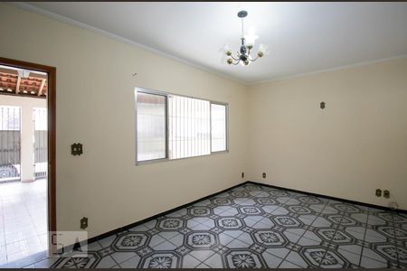 Sala de casa para alugar com 2 quartos, 70m² em Cidade Vargas, São Paulo