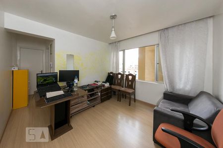 Sala de apartamento para alugar com 1 quarto, 35m² em Batel, Curitiba