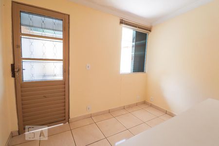 Sala de kitnet/studio para alugar com 1 quarto, 48m² em Setor Centro Oeste, Goiânia