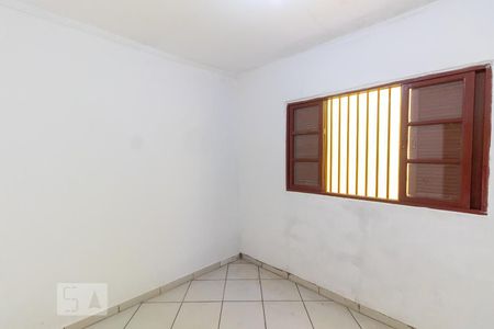 Quarto 2 de casa para alugar com 3 quartos, 150m² em Vila Paranagua, São Paulo