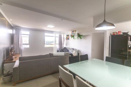 Sala de estar de apartamento à venda com 3 quartos, 94m² em Jardim das Quatro Marias, São Bernardo do Campo