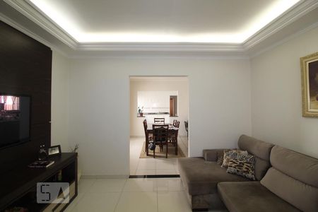 Sala de casa para alugar com 2 quartos, 170m² em Rudge Ramos, São Bernardo do Campo
