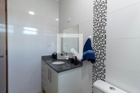 Banheiro de apartamento para alugar com 1 quarto, 32m² em Vila Ré, São Paulo