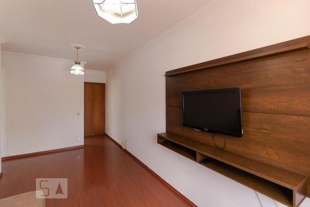 Apartamento à venda com 76m², 1 quarto e 1 vagaSalas