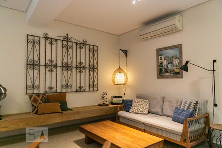 Sala de casa para alugar com 2 quartos, 150m² em Campo Grande, Santos