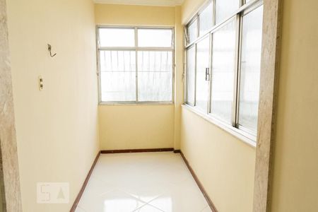 Sala  de apartamento para alugar com 3 quartos, 99m² em Icaraí, Niterói