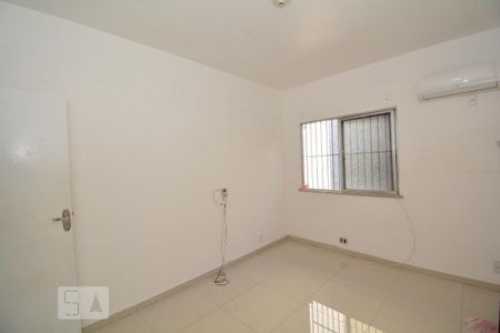 Quarto 1 de apartamento à venda com 3 quartos, 70m² em Irajá, Rio de Janeiro