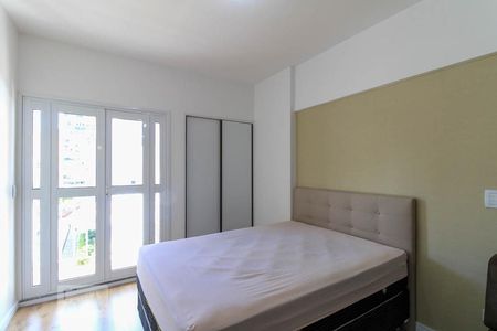 Quarto de kitnet/studio para alugar com 1 quarto, 35m² em Centro, Curitiba