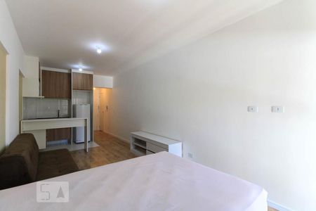 Quarto  de kitnet/studio para alugar com 1 quarto, 35m² em Centro, Curitiba