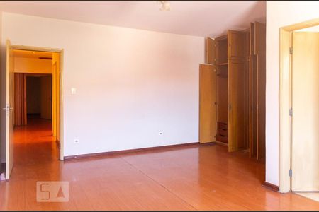 Suíte 1 de casa para alugar com 5 quartos, 280m² em Jardim Ipanema (zona Sul), São Paulo