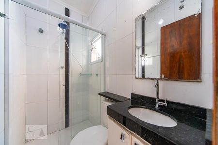 Banheiro de apartamento à venda com 2 quartos, 55m² em Vila Camilópolis, Santo André