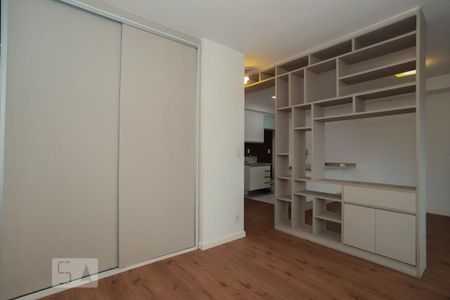 Quarto de kitnet/studio para alugar com 1 quarto, 47m² em Parque Industrial Tomas Edson, São Paulo