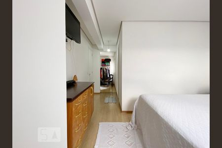 Quarto de apartamento à venda com 1 quarto, 210m² em Cambuci, São Paulo