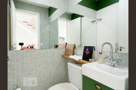 Banheiro de apartamento à venda com 1 quarto, 210m² em Cambuci, São Paulo