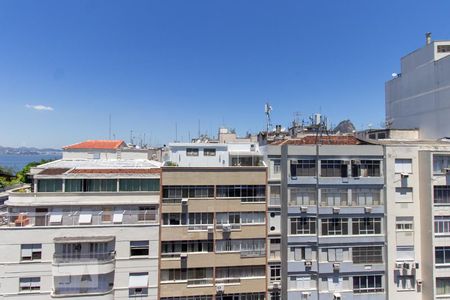 Apartamento à venda com 600m², 3 quartos e 1 vaga Apartamento à venda com 600m², 3 quartos e 1 vagaVista