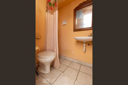 Apartamento à venda com 600m², 3 quartos e 1 vaga Apartamento à venda com 600m², 3 quartos e 1 vagaBanheiro de Serviço