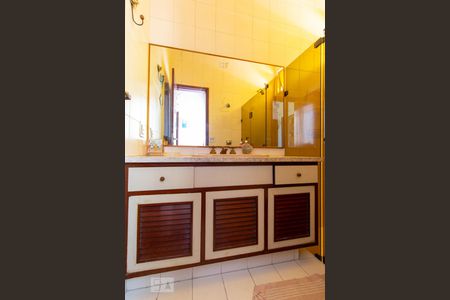 Apartamento à venda com 600m², 3 quartos e 1 vaga Apartamento à venda com 600m², 3 quartos e 1 vagaBanheiro Corredor